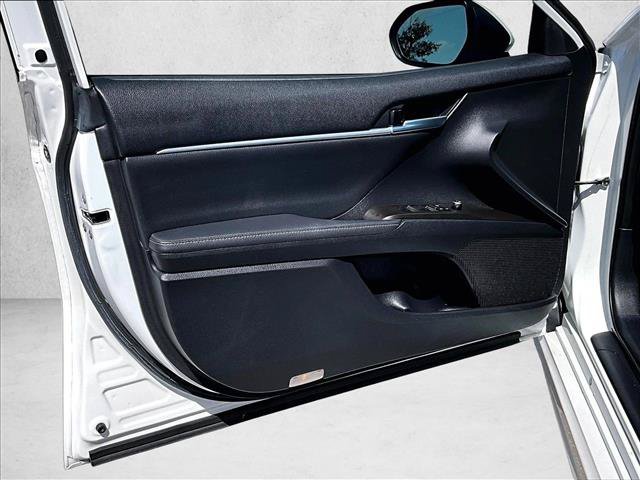 Used 2023 Toyota Camry XSE FWD image 17