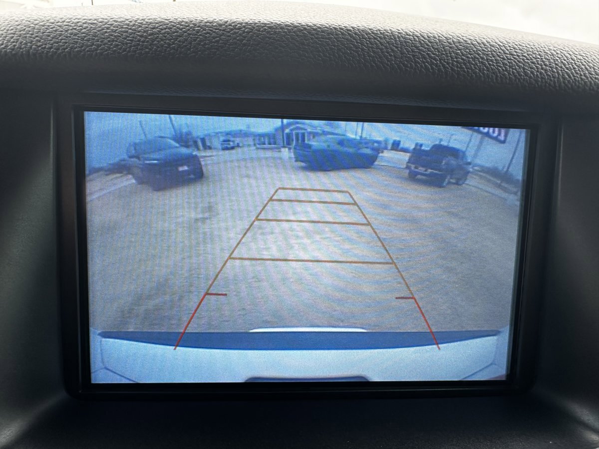 Used 2018 GMC Yukon SLT w/ Open Road Package image 36