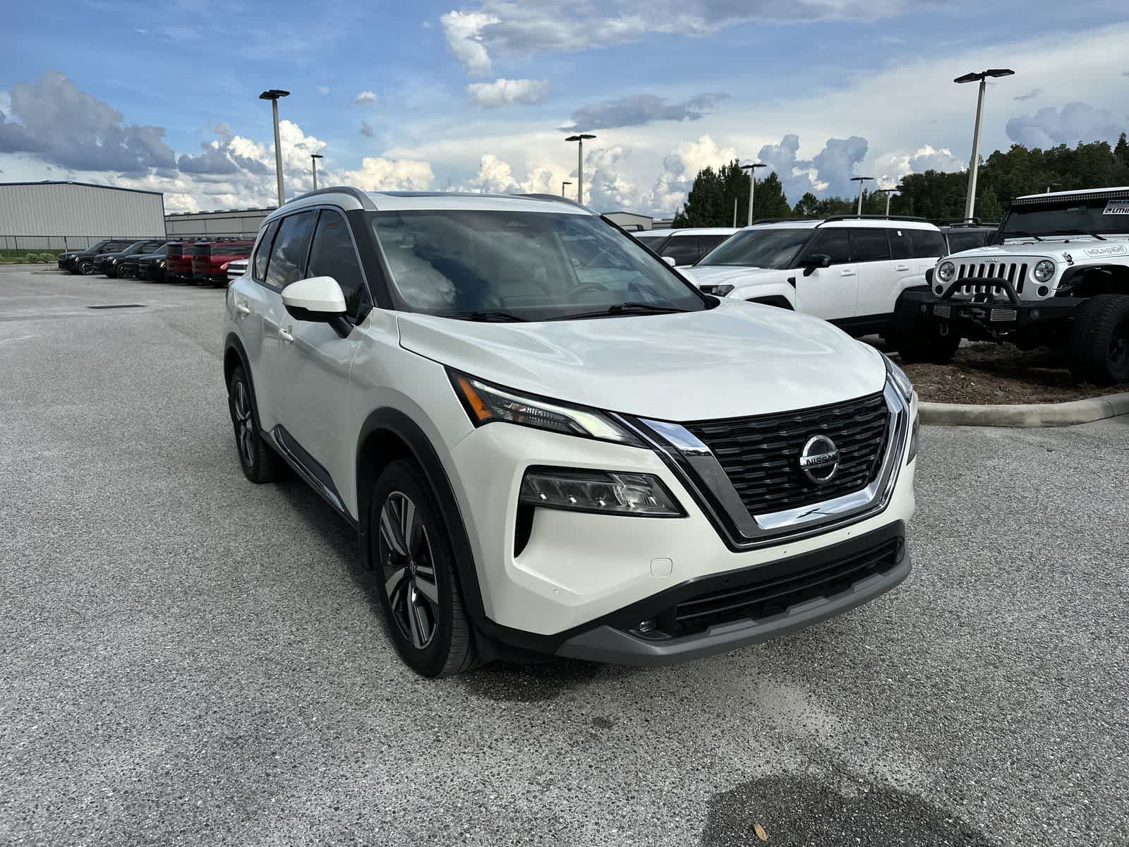 Used 2021 Nissan Rogue SL w/ Premium Package AWD/4WD image 11