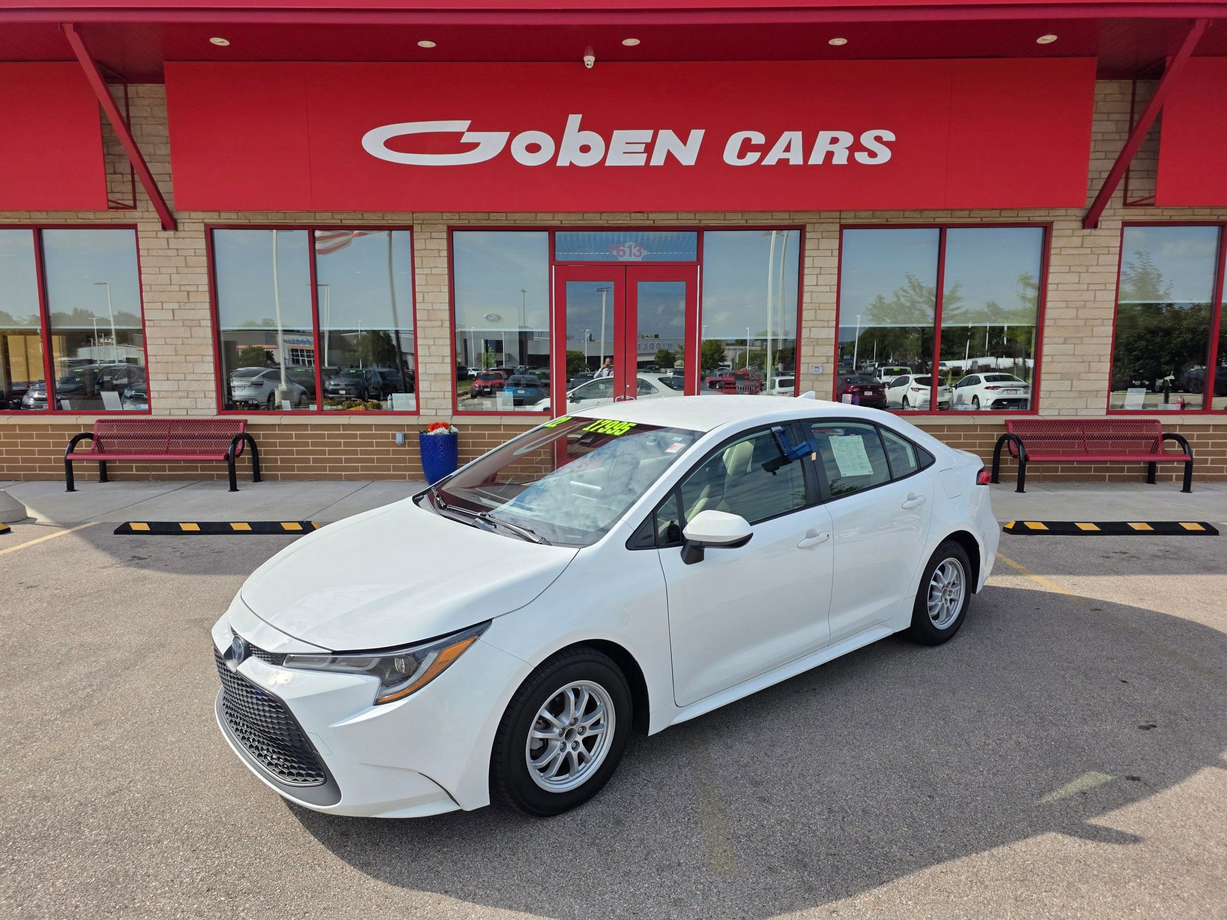 Used 2022 Toyota Corolla LE image 1