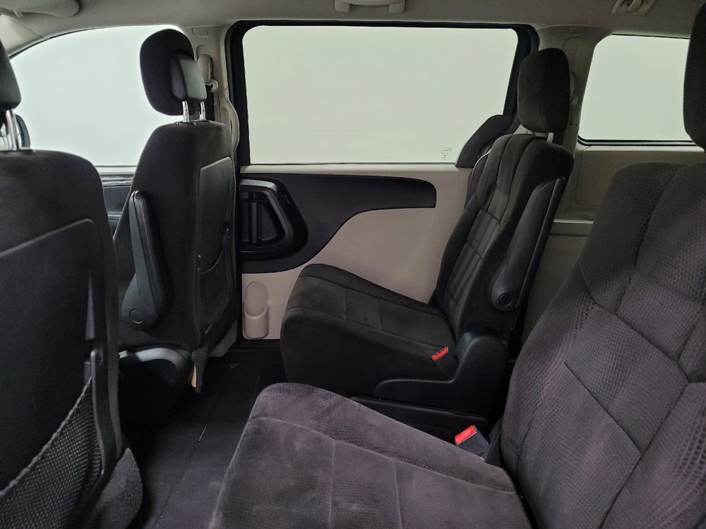 Used 2014 Dodge Grand Caravan SXT image 18
