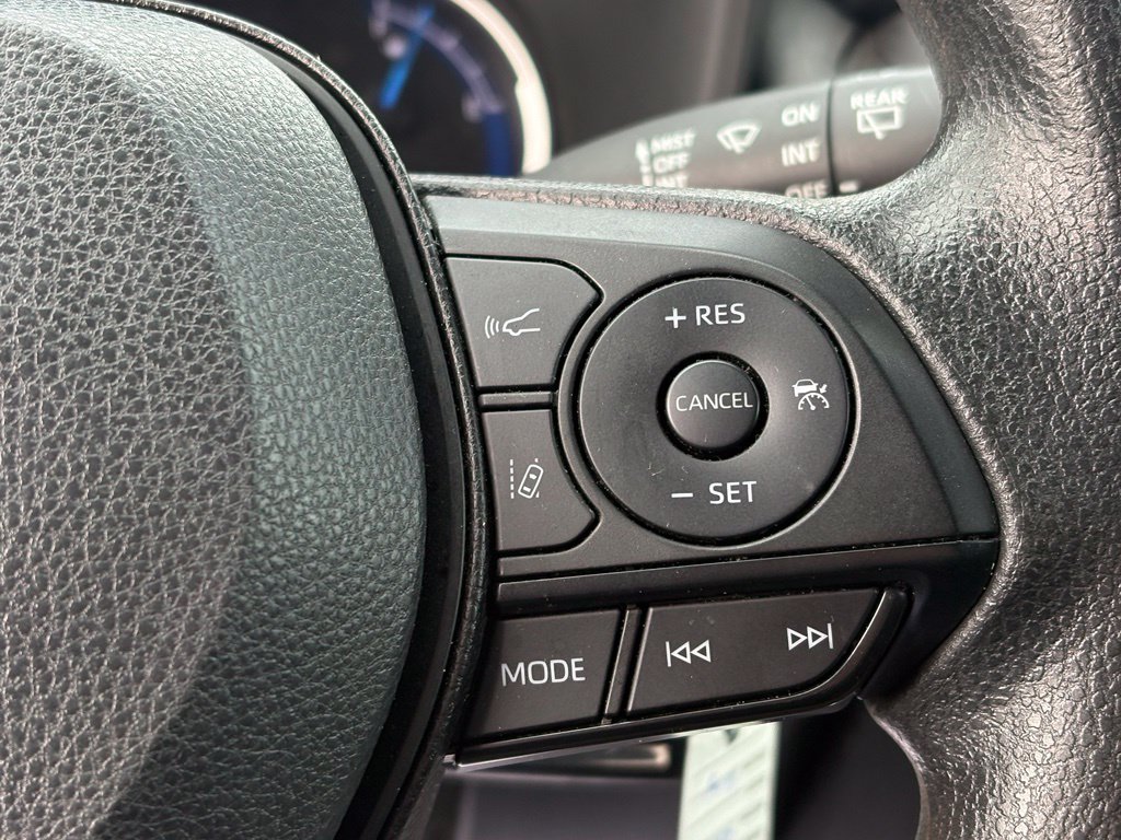 Used 2024 Toyota RAV4 LE AWD/4WD image 17