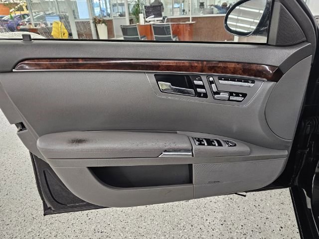 Used 2007 Mercedes-Benz S 550 image 32