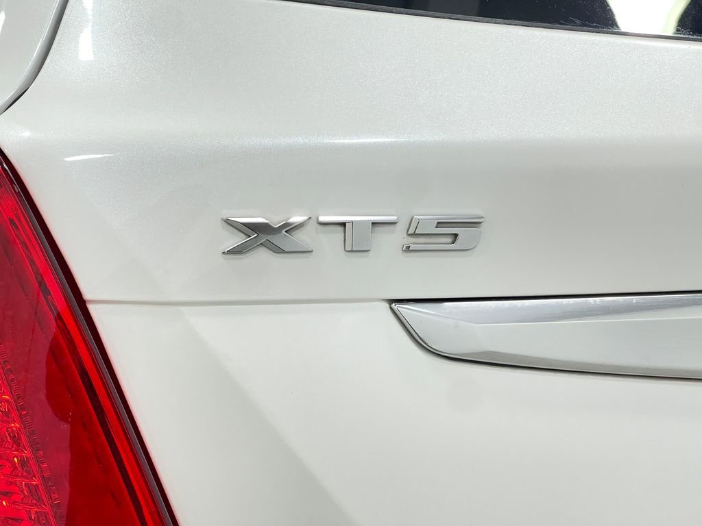 Used 2017 Cadillac XT5 Luxury image 41