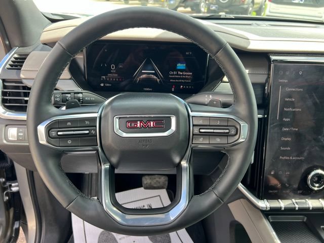Used 2026 GMC Acadia Elevation w/ Elevation Premium Package FWD image 13