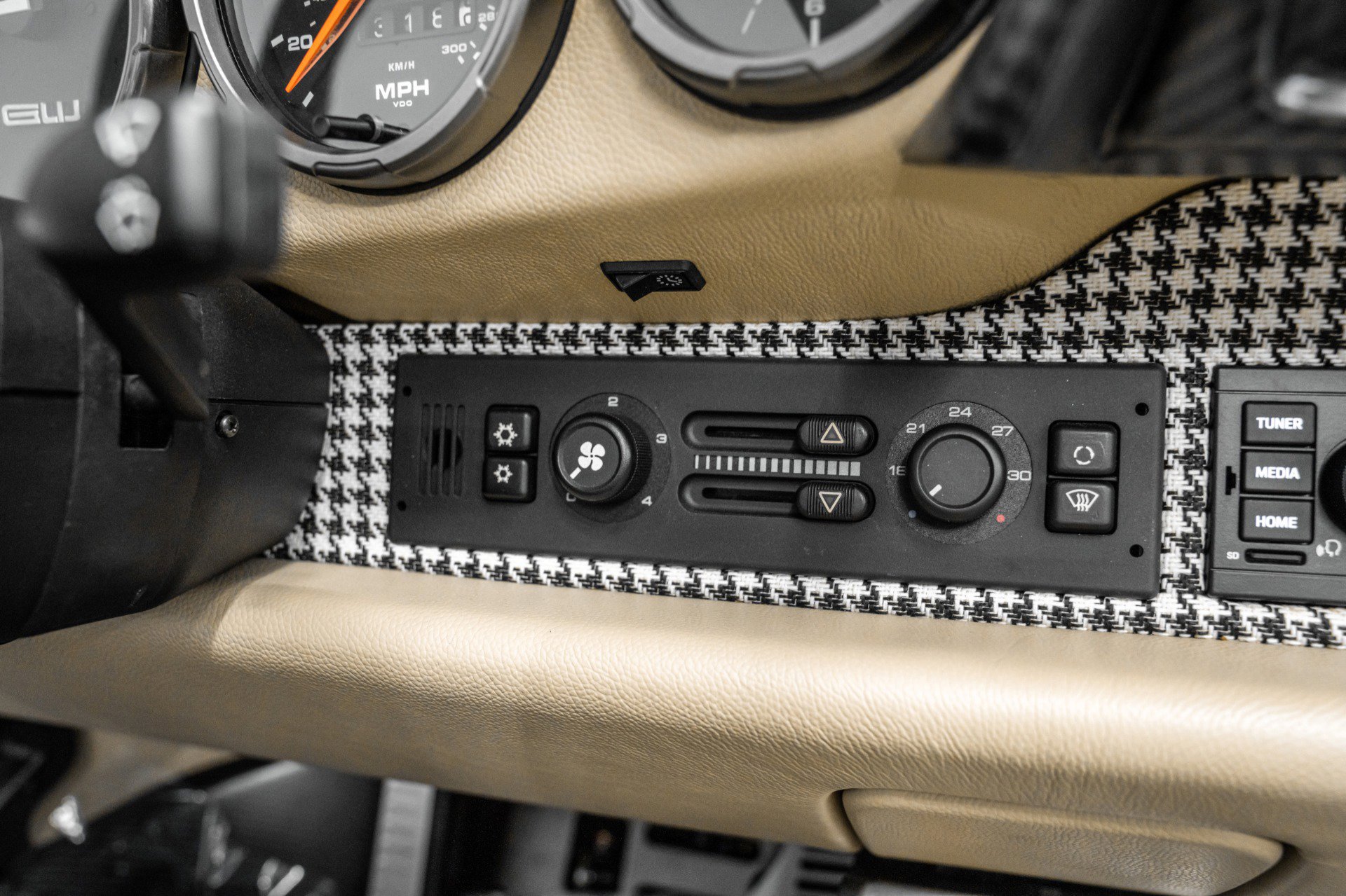 Used 1997 Porsche 911 Gunther Werks Speedster -1 of image 37