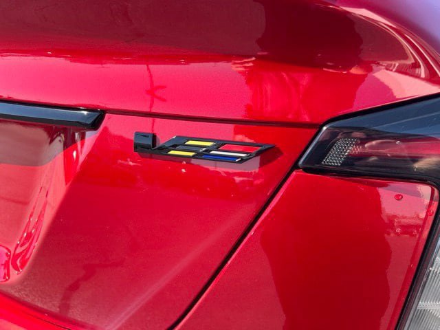 Used 2025 Cadillac CT5 V w/ Platinum Package RWD image 5