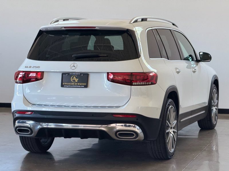 Used 2020 Mercedes-Benz GLB 250 w/ AMG Line image 7