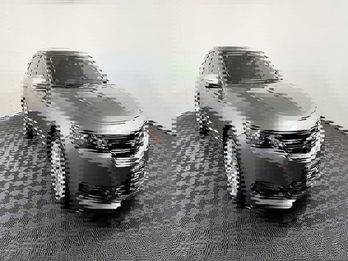 Used 2016 Chevrolet Impala LTZ w/ Enhanced Convenience Package image 5