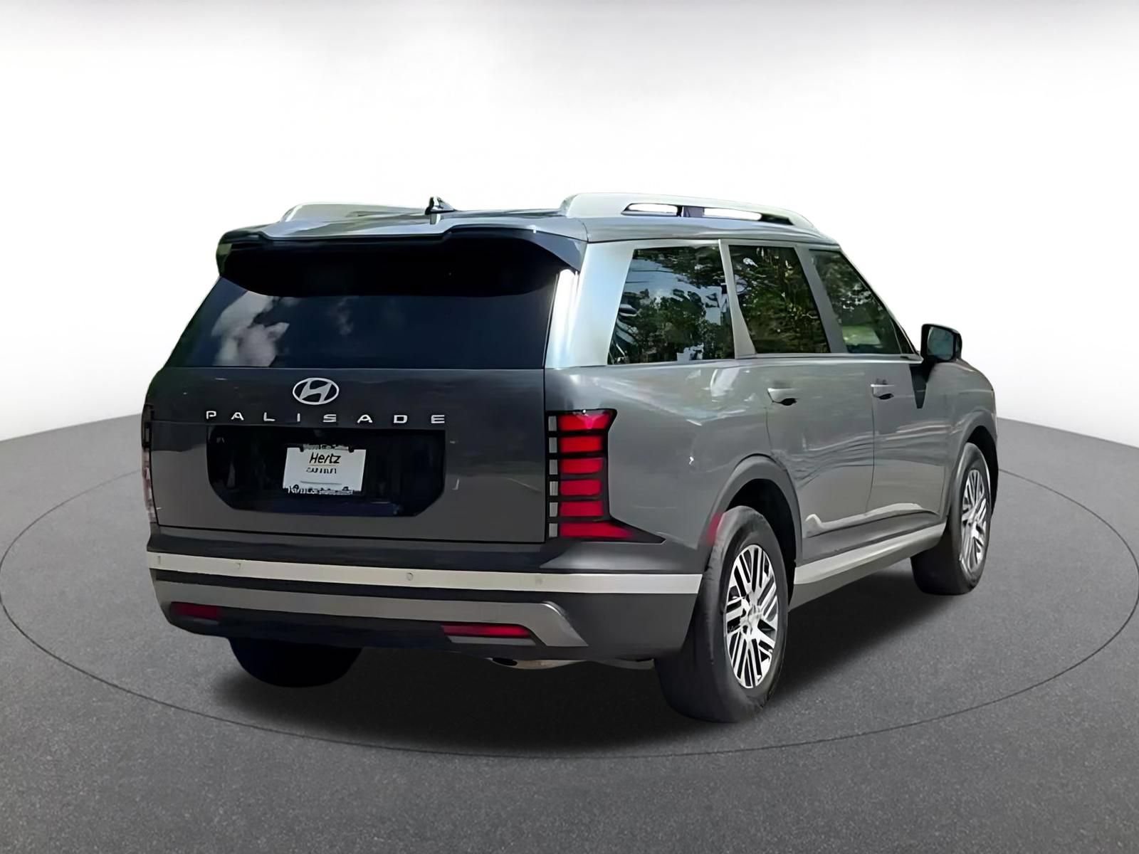 Used 2026 Hyundai Palisade SEL FWD image 14