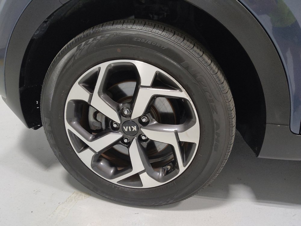 Used 2020 Kia Sportage LX image 31