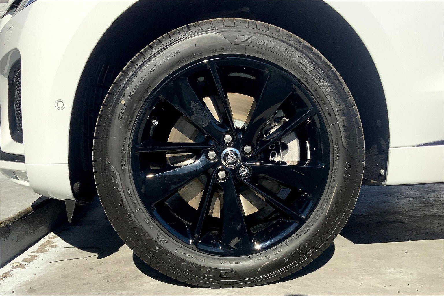 New 2026 Jaguar F-PACE R-Dynamic S image 9