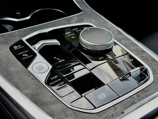 New 2026 BMW X7 xDrive40i AWD/4WD image 24