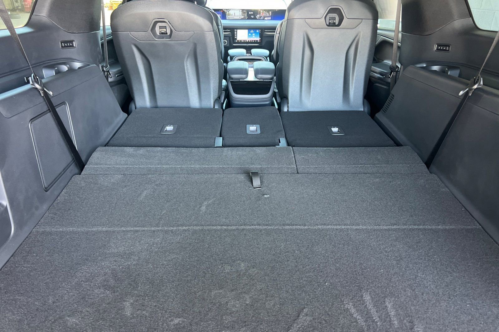 New 2026 Lincoln Navigator L Reserve w/ Jet Appearance Package AWD/4WD image 14