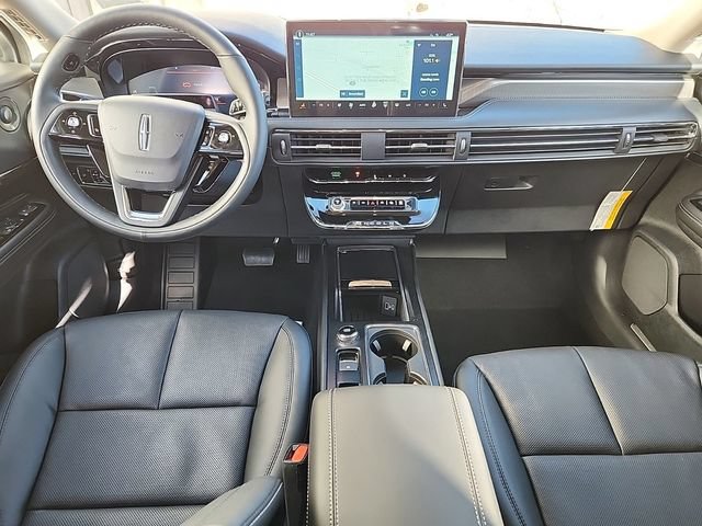 New 2025 Lincoln Corsair Reserve w/ Equipment Group 202A AWD/4WD image 10