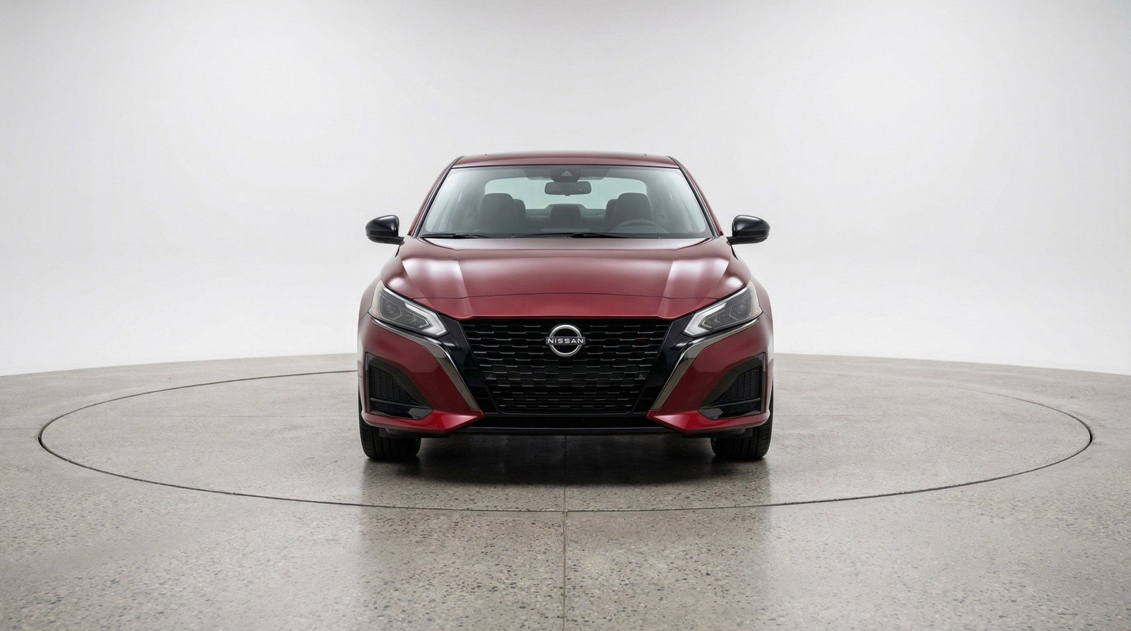 Used 2025 Nissan Altima 2.5 SV FWD image 2