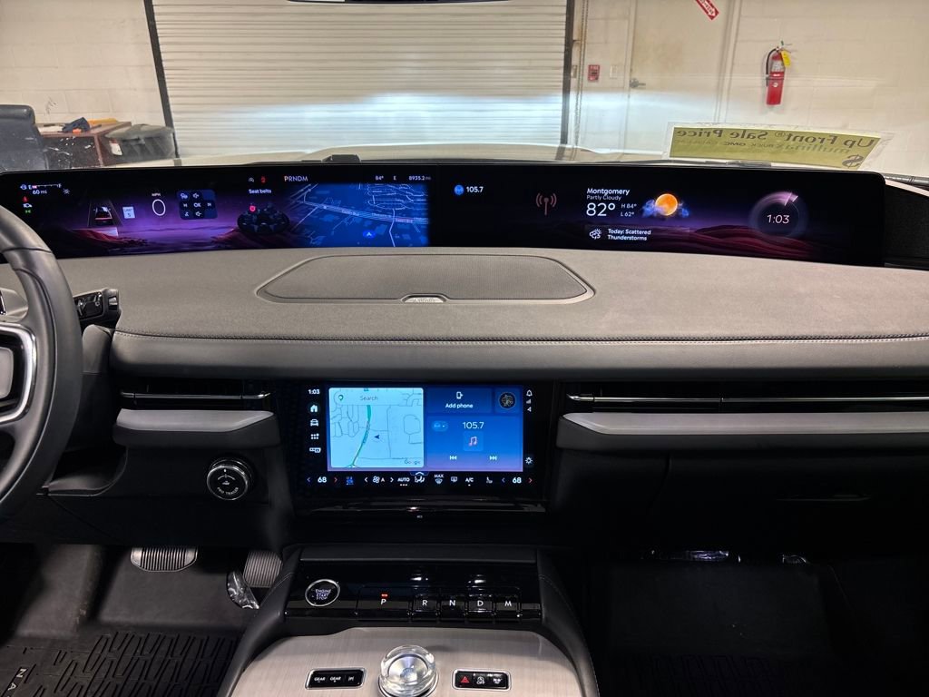 Used 2025 Lincoln Navigator Reserve w/ Jet Appearance Package image 39