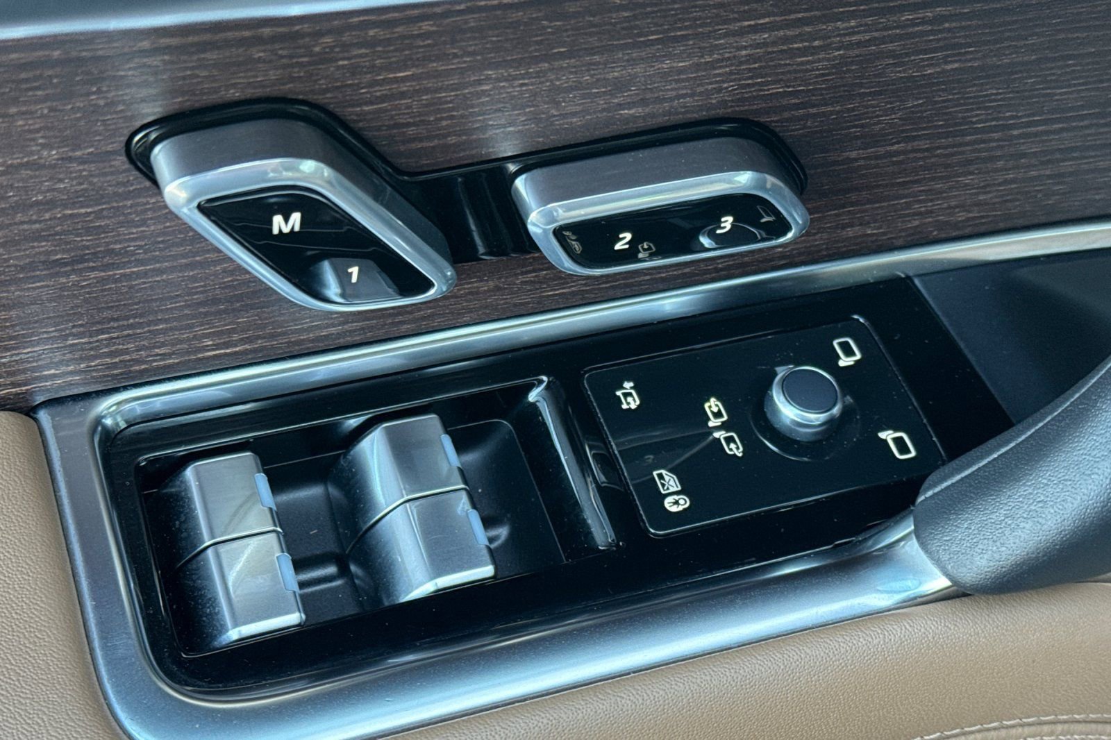 Certified 2023 Land Rover Range Rover Long Wheelbase SE image 11