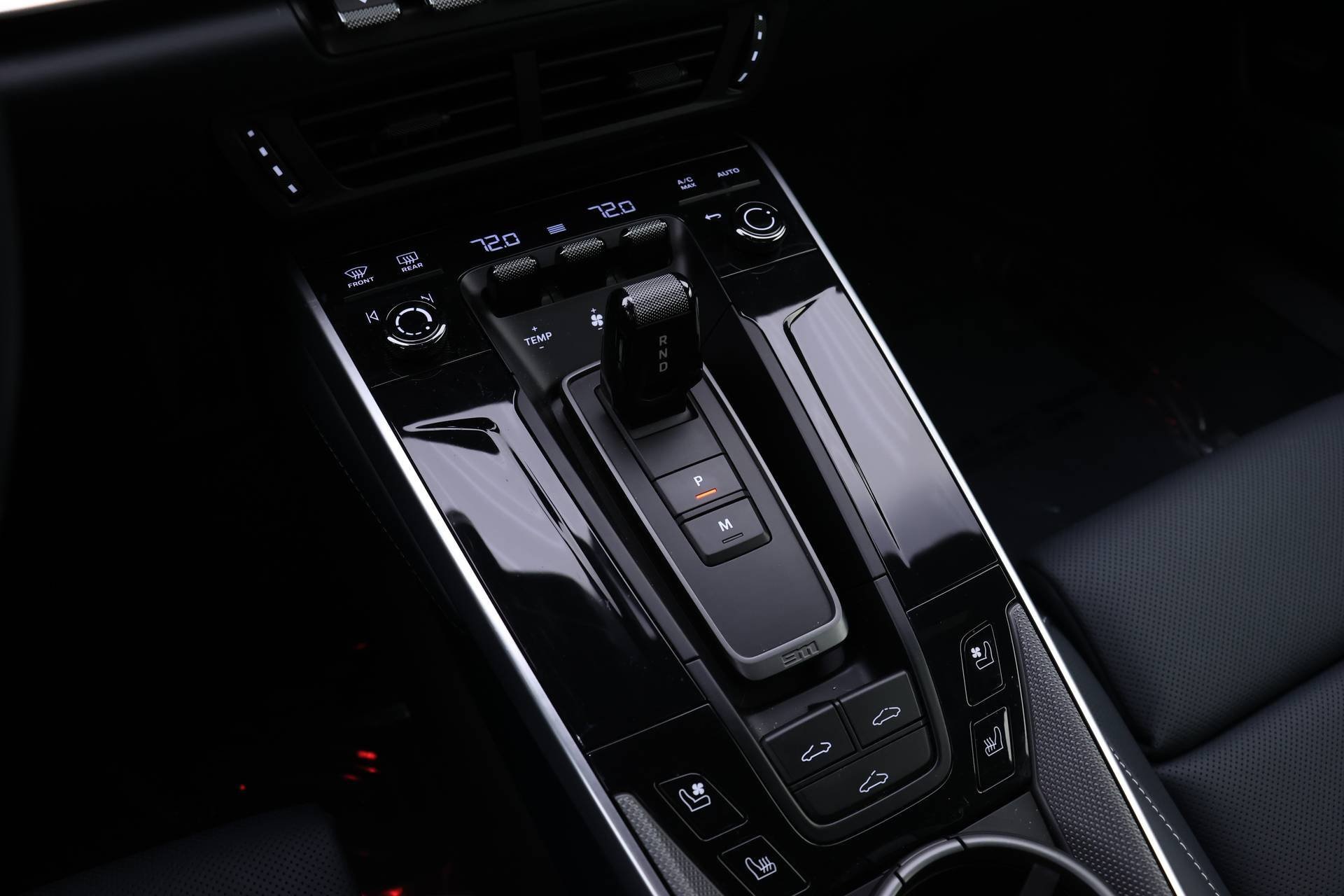 Certified 2025 Porsche 911 Carrera image 13