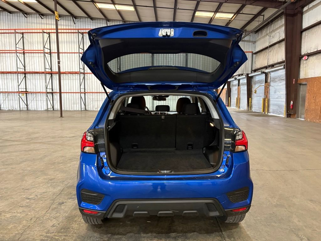 Used 2025 Mitsubishi Outlander Sport LE image 12