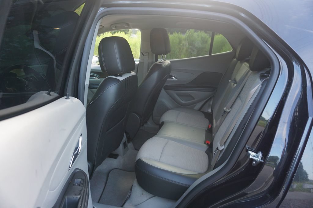 Used 2016 Buick Encore Convenience FWD image 12