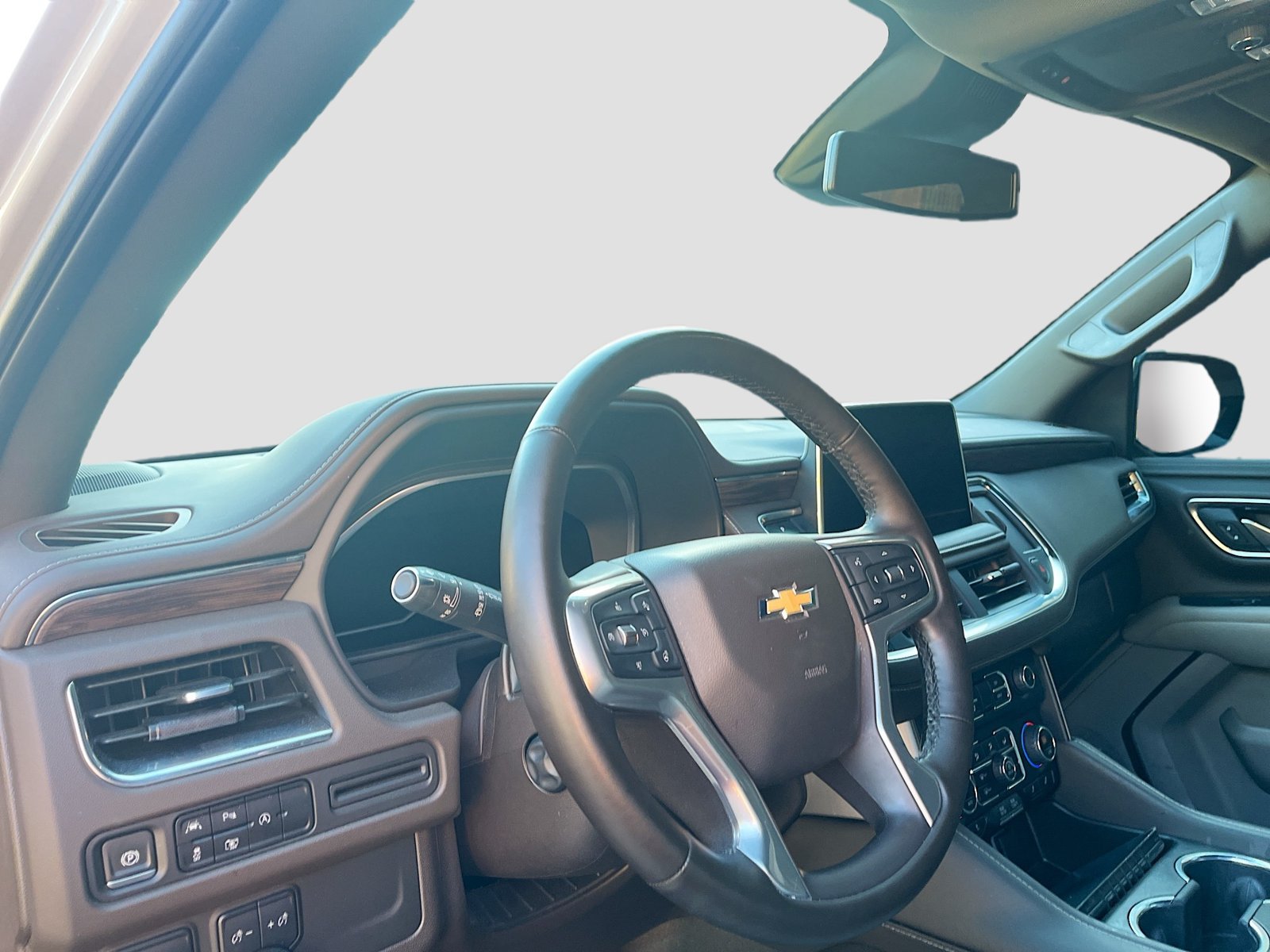 Used 2023 Chevrolet Tahoe LT w/ Luxury Package RWD image 9