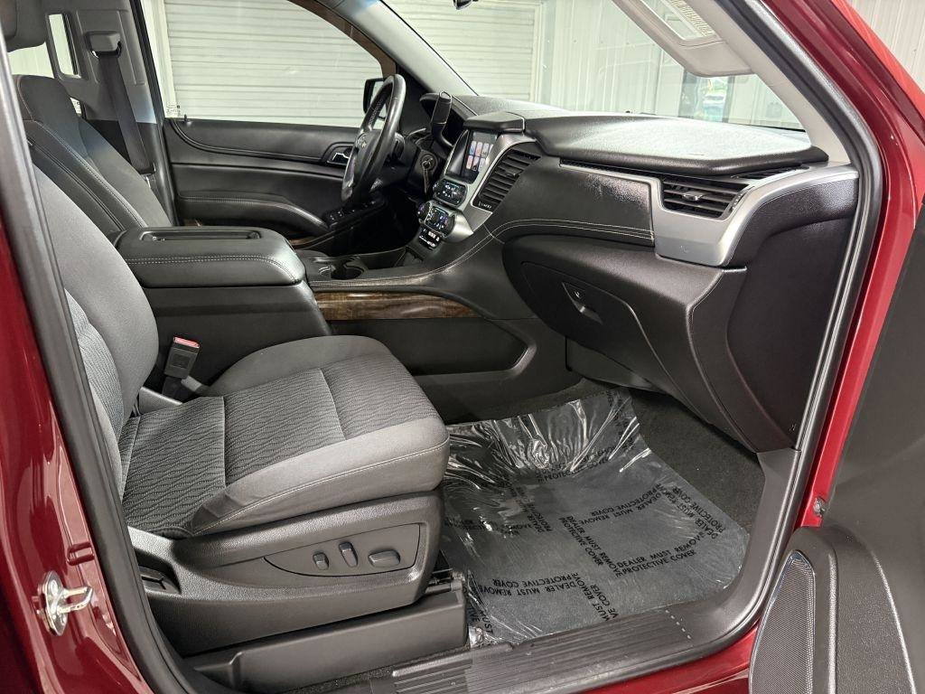 Used 2017 Chevrolet Suburban LS AWD/4WD image 35