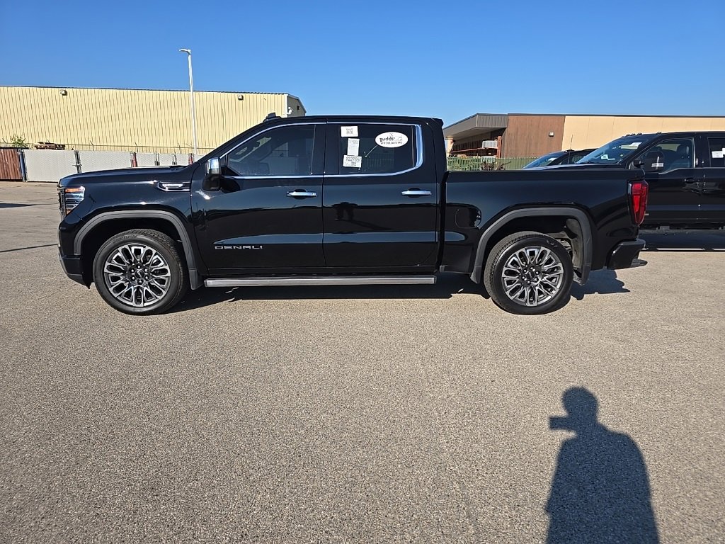 Used 2025 GMC Sierra 1500 Denali Ultimate image 4