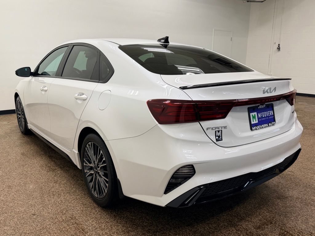 Used 2023 Kia Forte GT-Line w/ GT-Line Premium Package FWD image 3