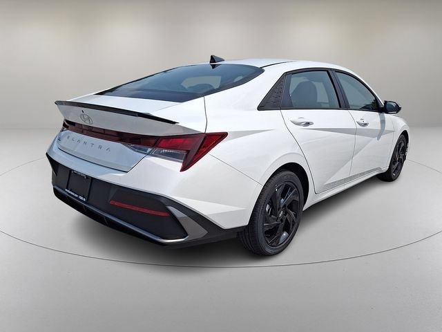 New 2026 Hyundai Elantra SEL Sport FWD image 7