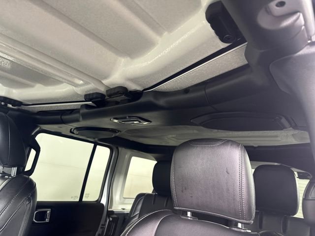 Used 2023 Jeep Wrangler Unlimited Sahara image 12