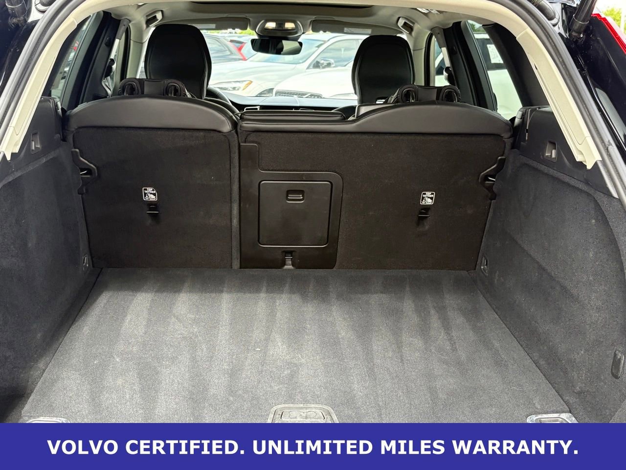 Certified 2025 Volvo XC60 B5 Core AWD/4WD image 37