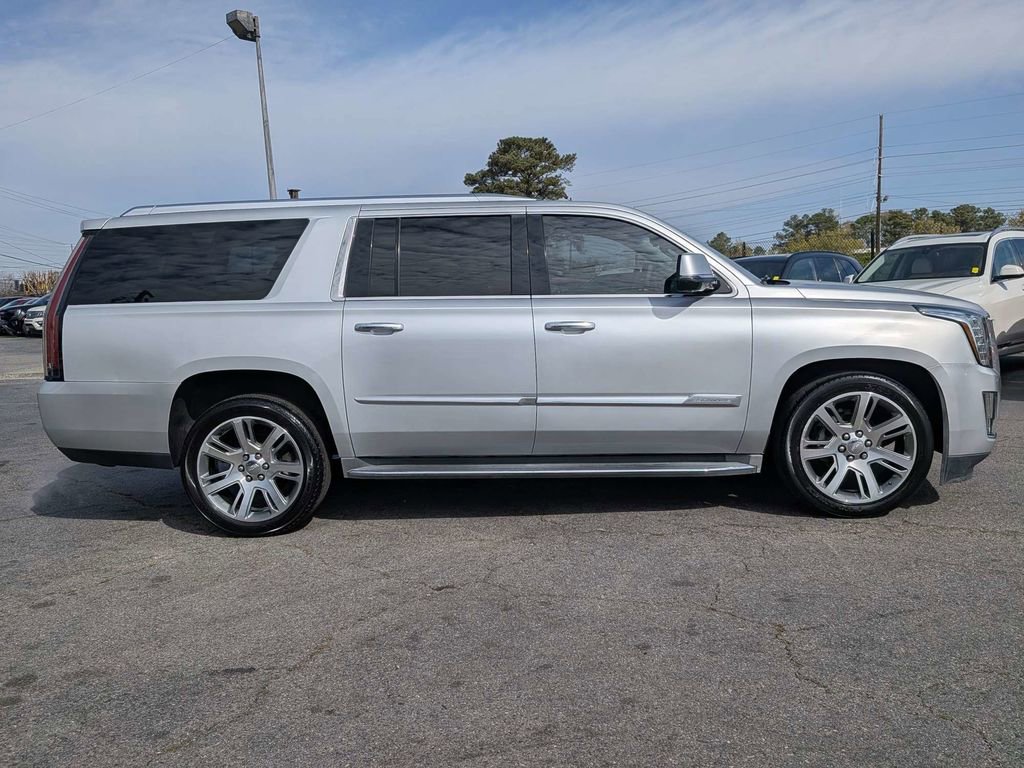Used 2015 Cadillac Escalade ESV Luxury image 4