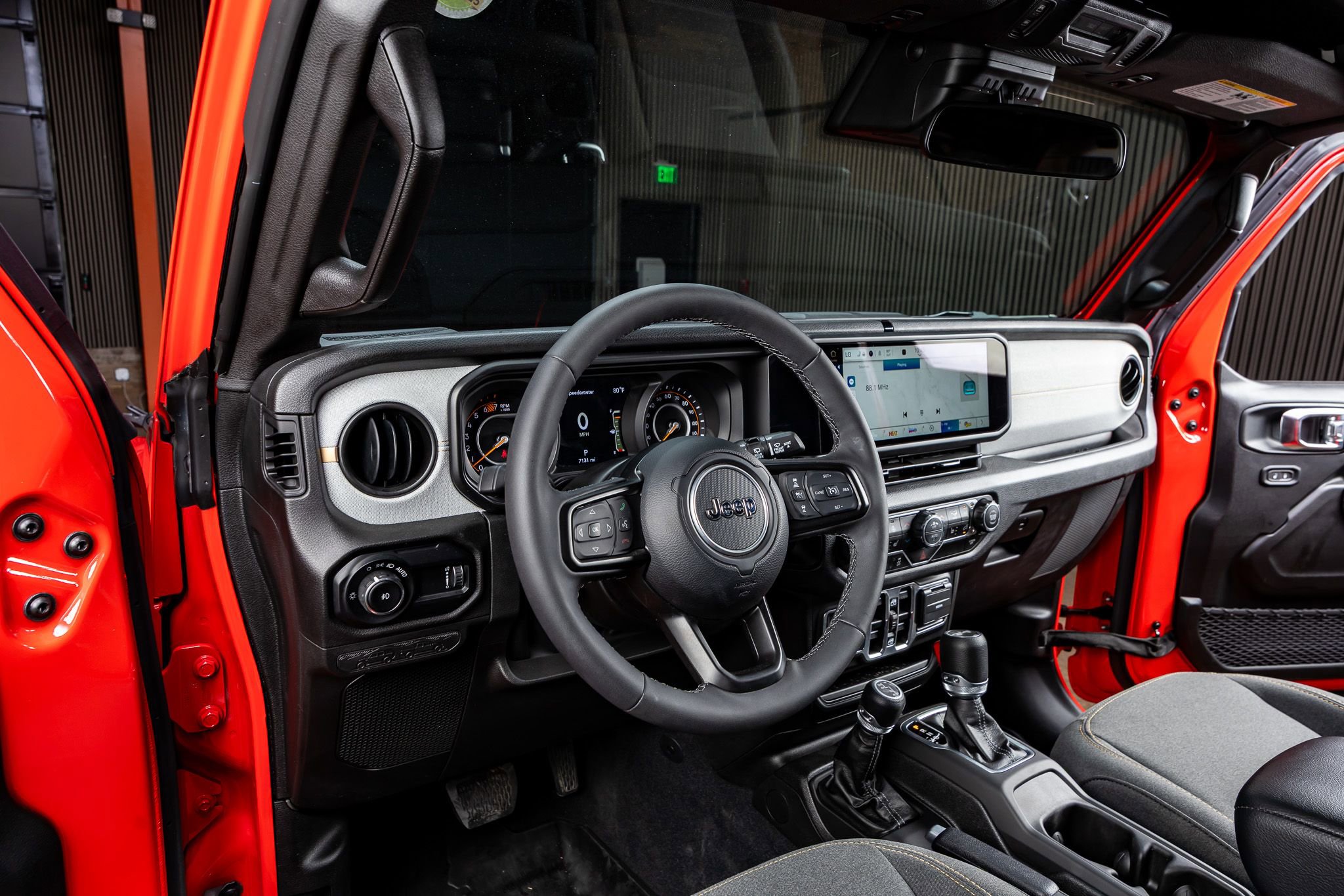 Used 2025 Jeep Wrangler Sport S image 16