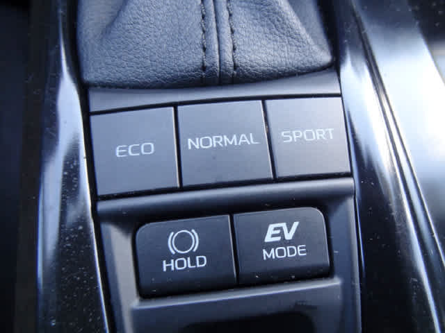 Certified 2025 Toyota Camry LE FWD image 28