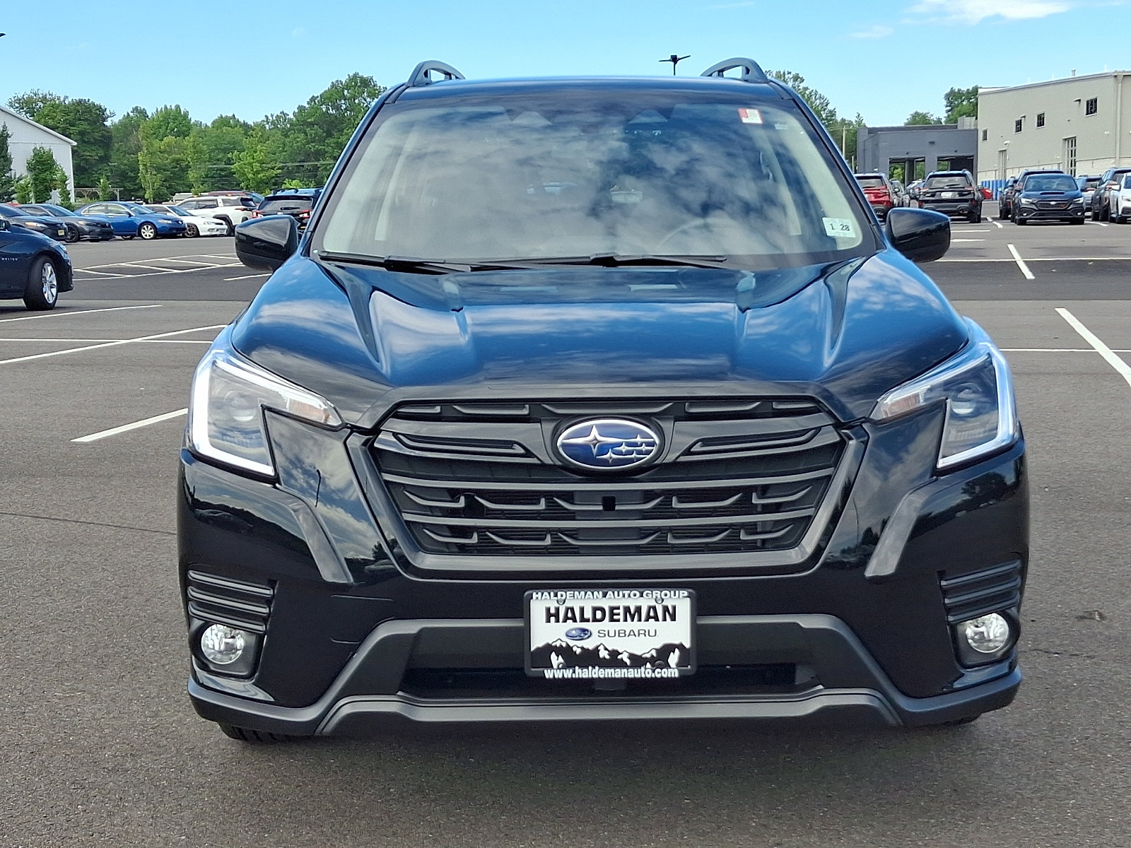 Certified 2023 Subaru Forester Premium AWD/4WD image 2