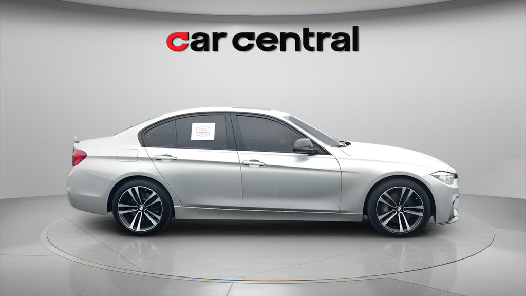 Used 2018 BMW 340i xDrive Sedan w/ Premium Package AWD/4WD image 7