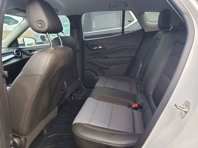 Certified 2024 Chevrolet Trax LT w/ Driver Confidence Package image 11