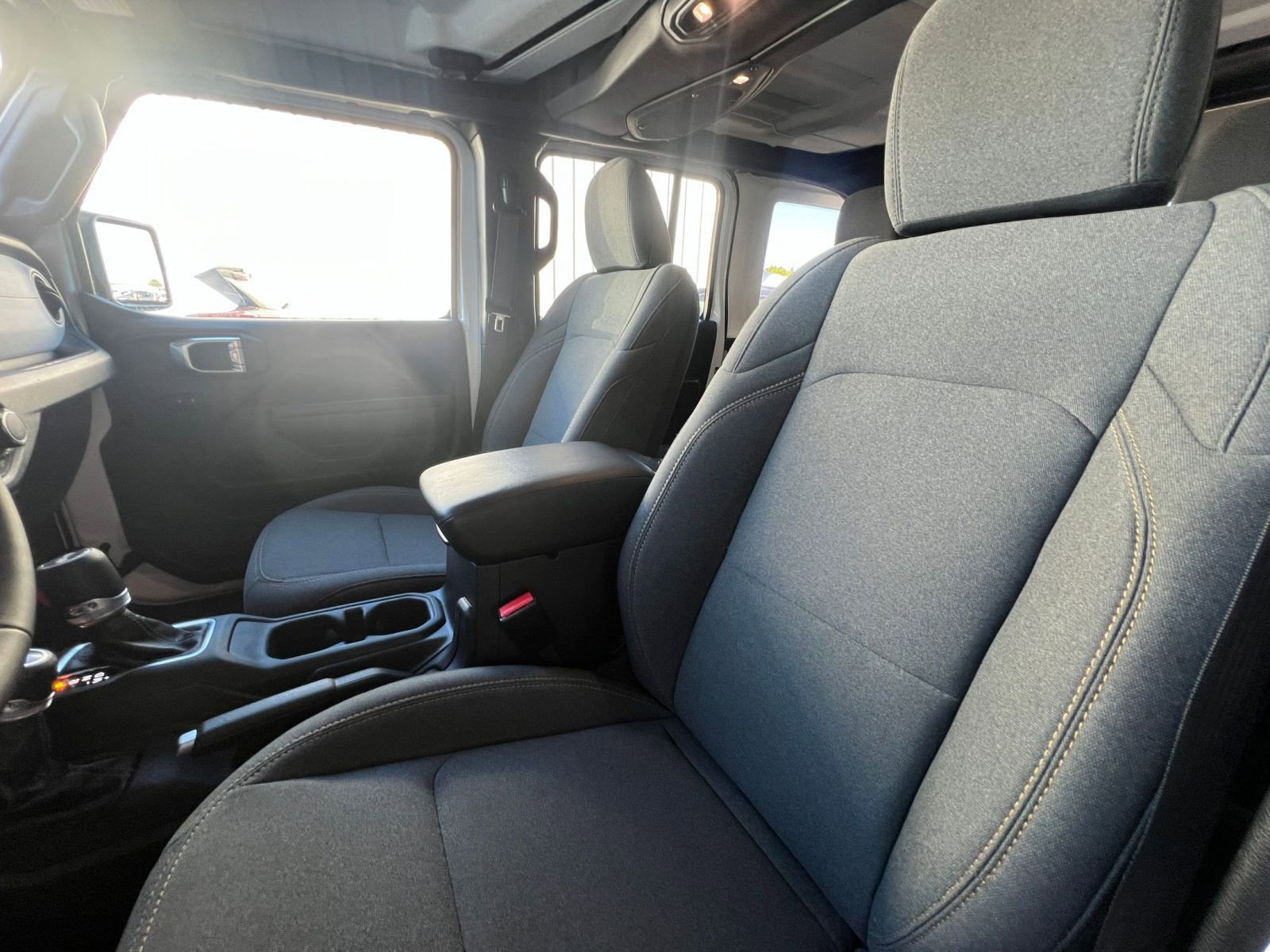 Used 2025 Jeep Wrangler Sport S image 36