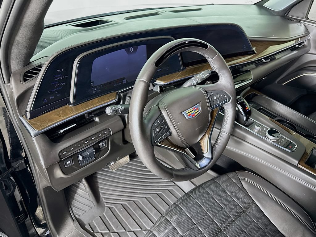 Used 2024 Cadillac Escalade ESV Sport Platinum w/ LPO, ONYX Package AWD/4WD image 9