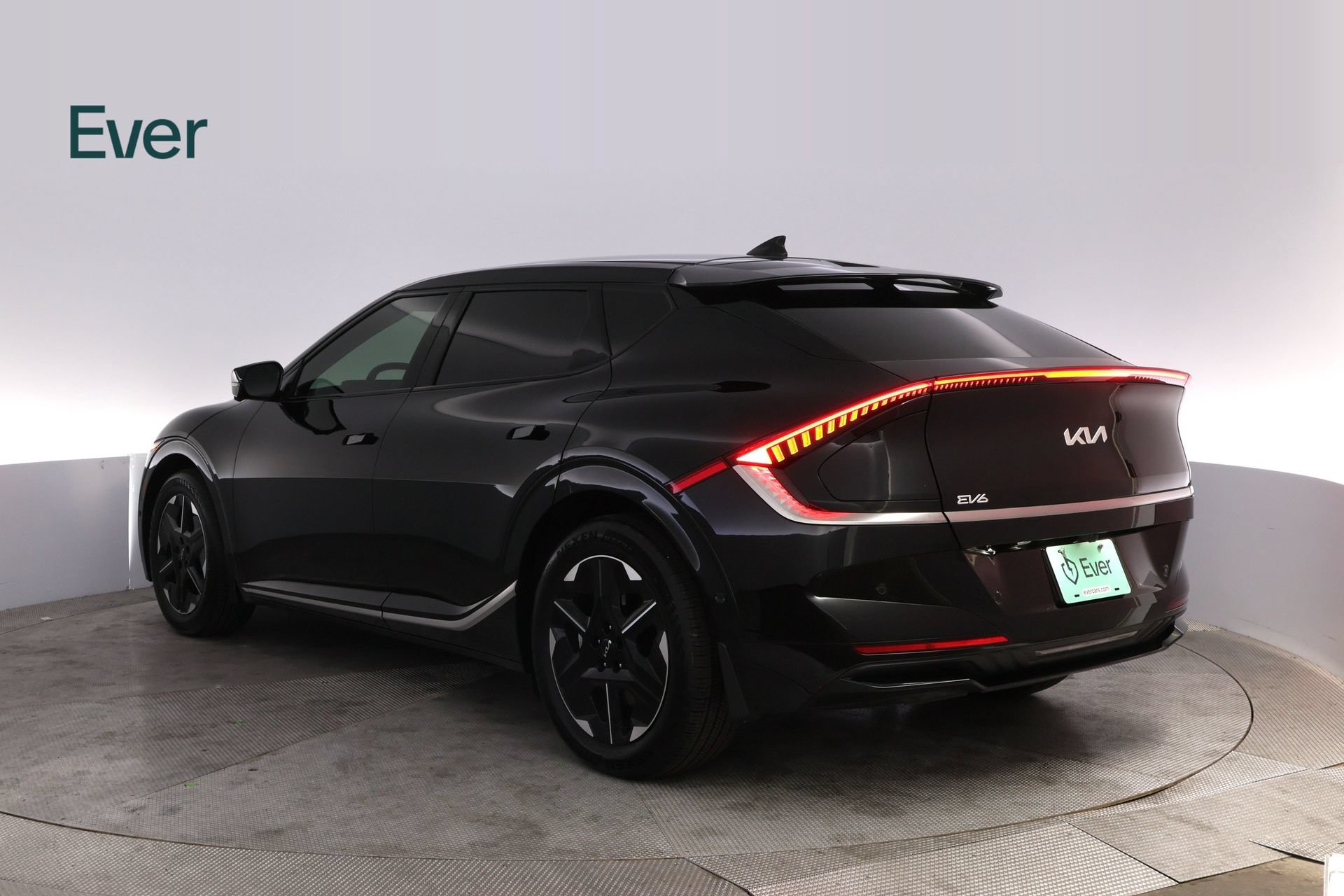 Used 2025 Kia EV6 Wind RWD image 17