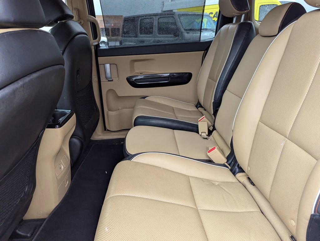 Used 2015 Kia Sedona EX FWD image 30