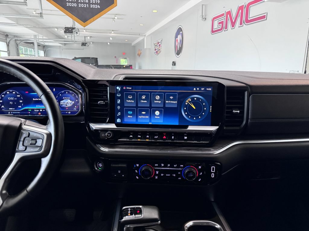 Certified 2023 Chevrolet Silverado 1500 LTZ AWD/4WD image 19
