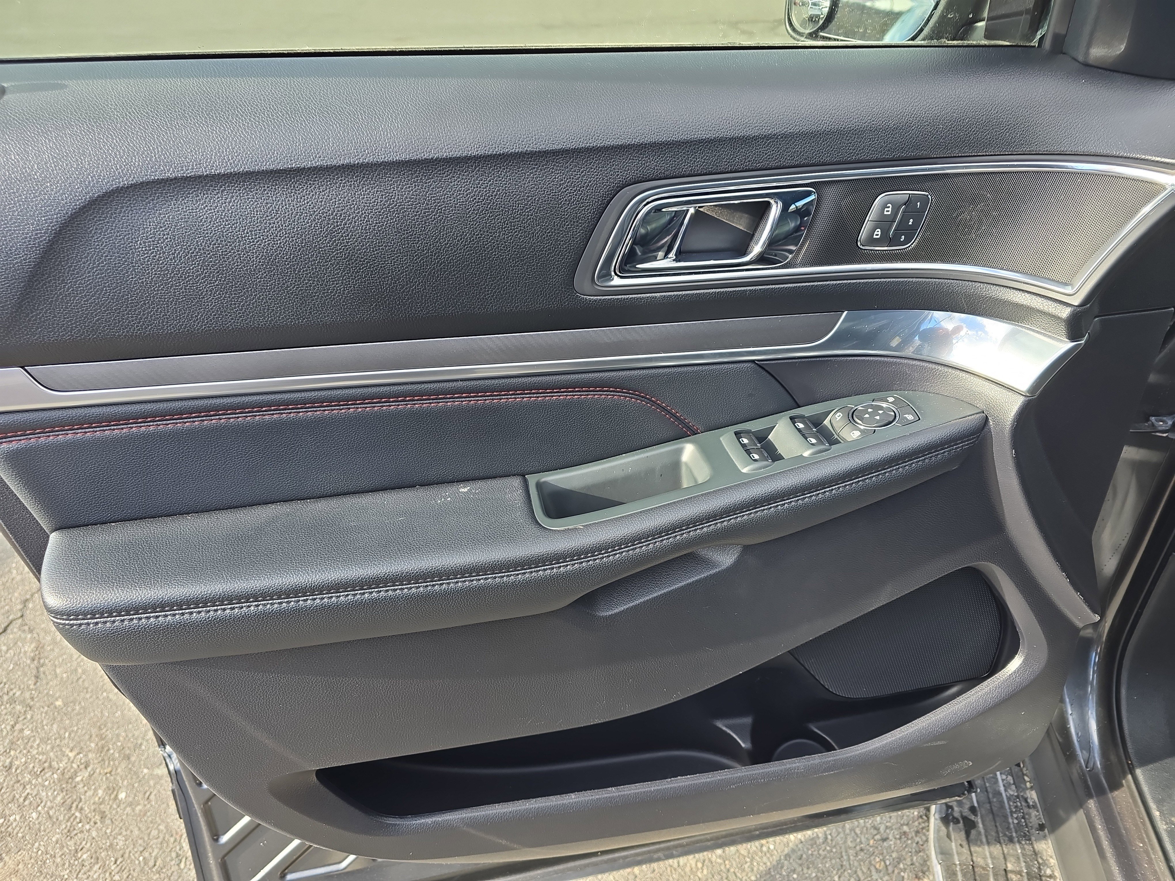 Used 2019 Ford Explorer Sport w/ Equipment Group 401A image 20