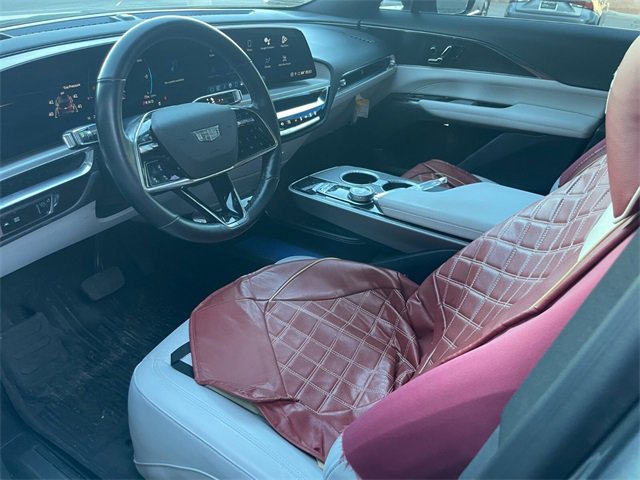 Used 2024 Cadillac Lyriq Luxury image 4