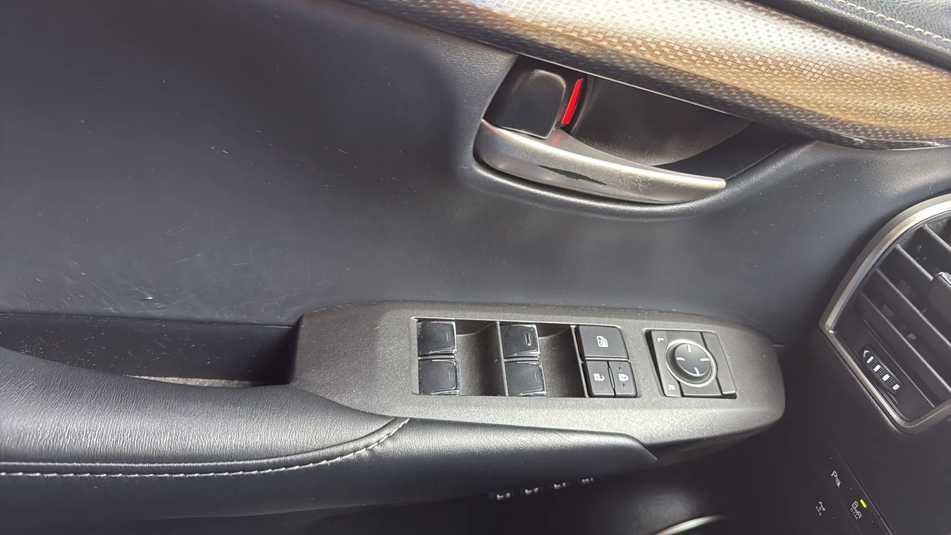 Used 2015 Lexus NX 200t AWD w/ Premium Package image 22