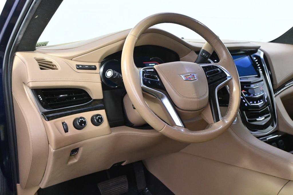 Used 2019 Cadillac Escalade Platinum AWD/4WD image 12