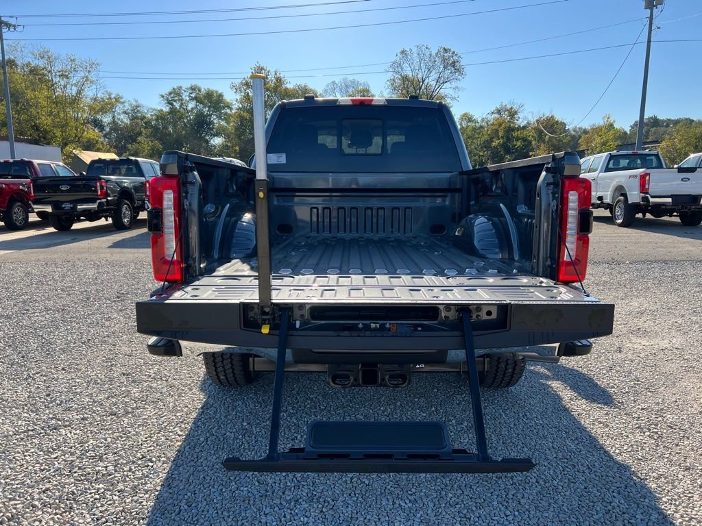 New 2026 Ford F250 Lariat w/ Lariat Premium Package image 17