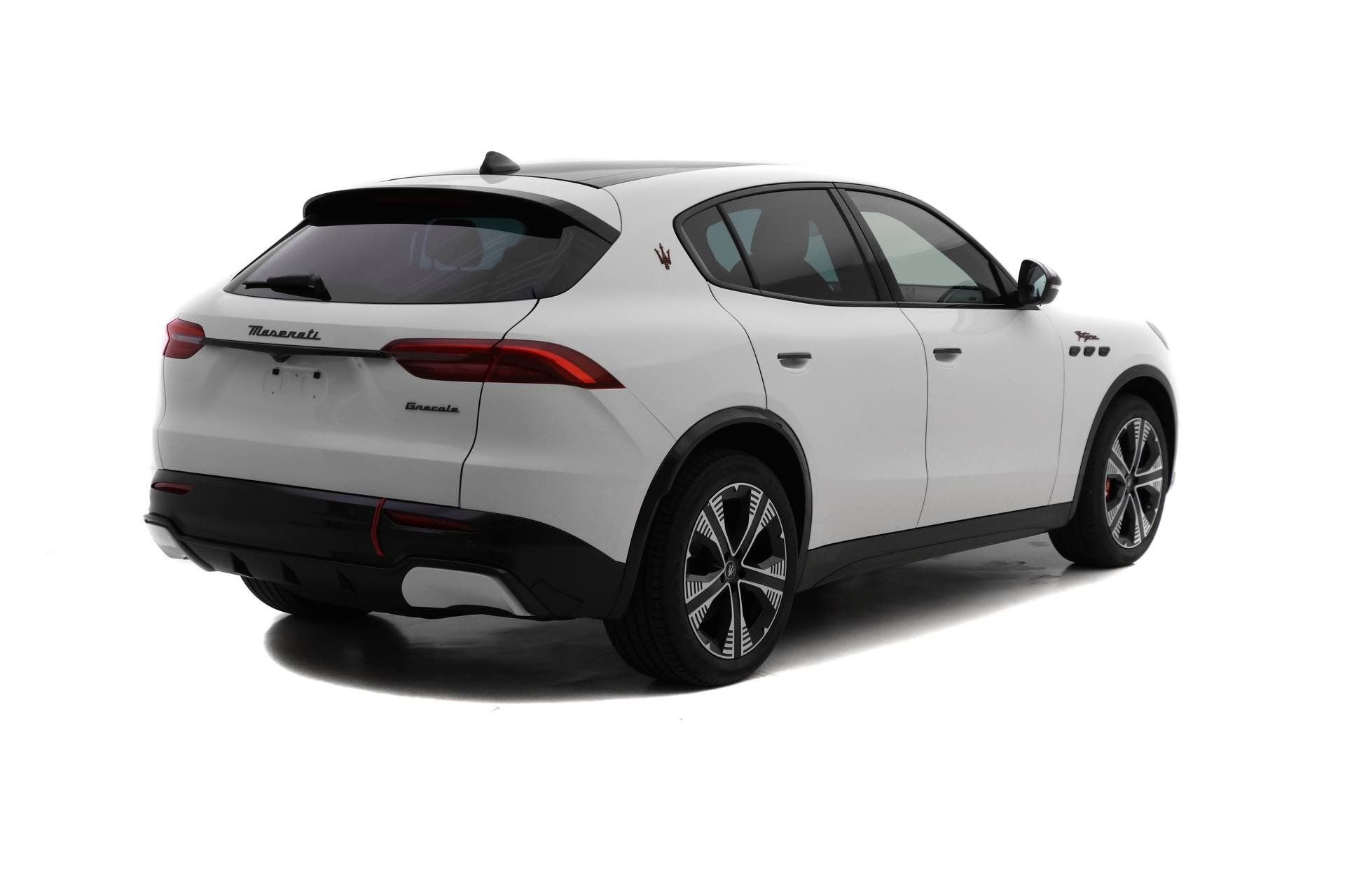 Used 2025 Maserati Grecale Folgore image 4