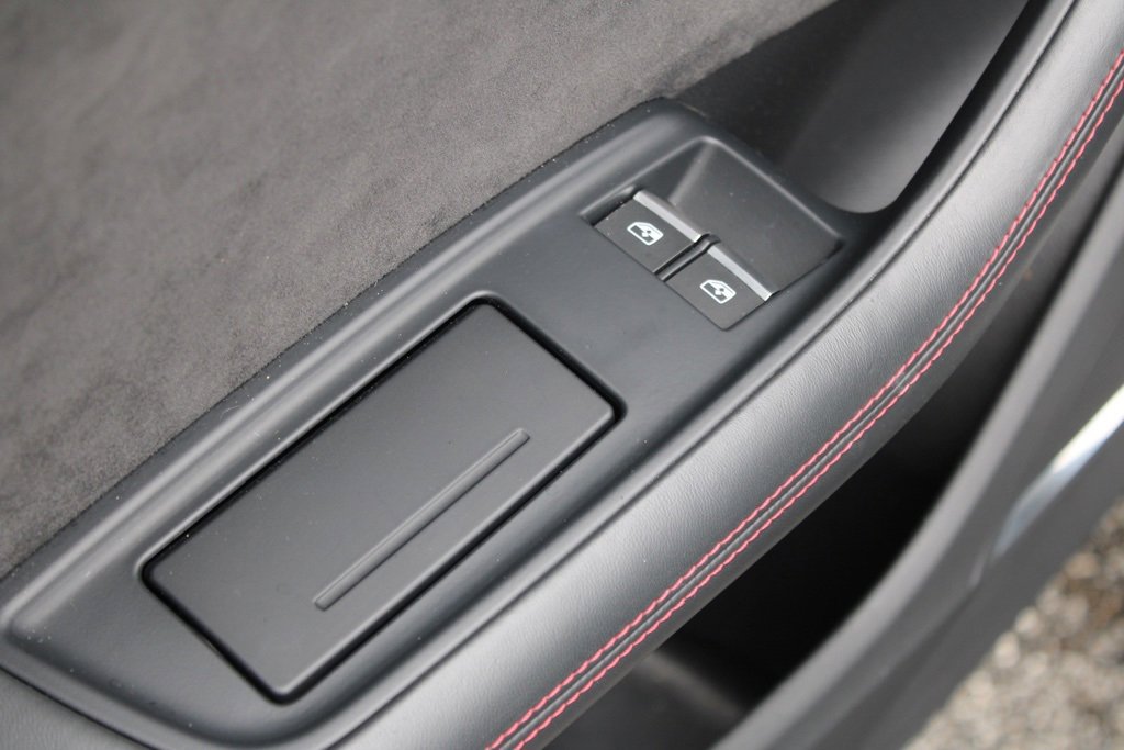 Used 2020 Audi RS Q8 w/ Carbon Optic Package image 32